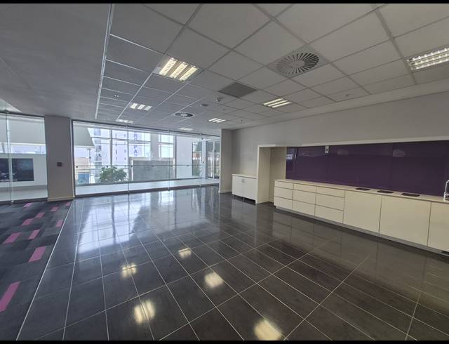 1,418M² OFFICE TO LET IN SANDTON CENTRAL